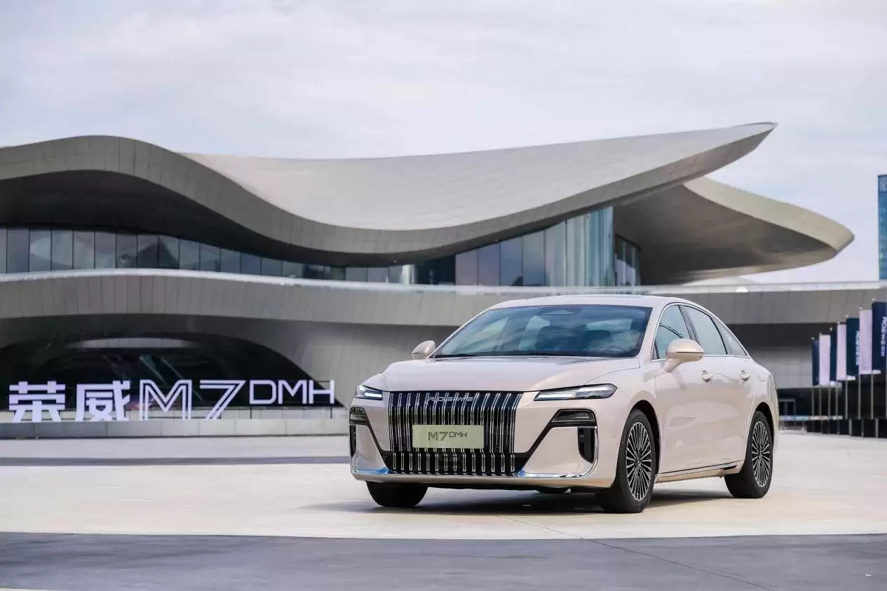 荣威M7 DMH内饰展示