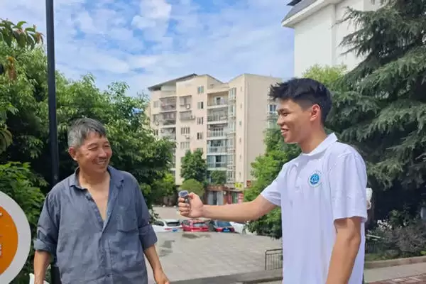 实践团队在木洞镇调研