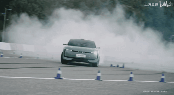 有槽点、没法装B 但我还是被这台20多万的奥迪爽到了！