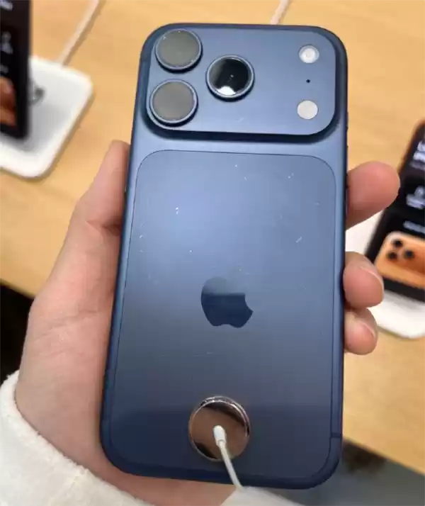 华尔街分析师称iPhone