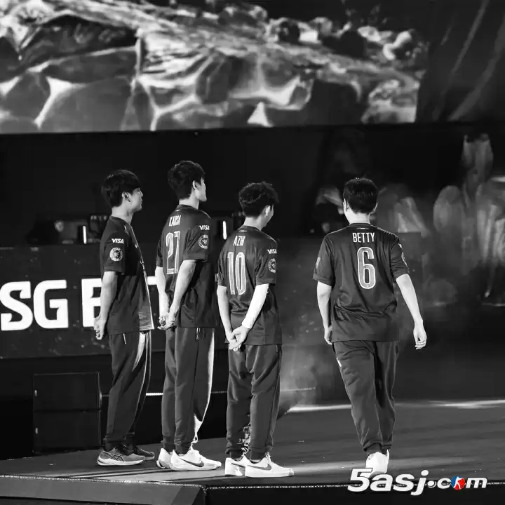 神奇！PSG成为全球唯一一支第三赛段BO5全败却进S赛的队伍