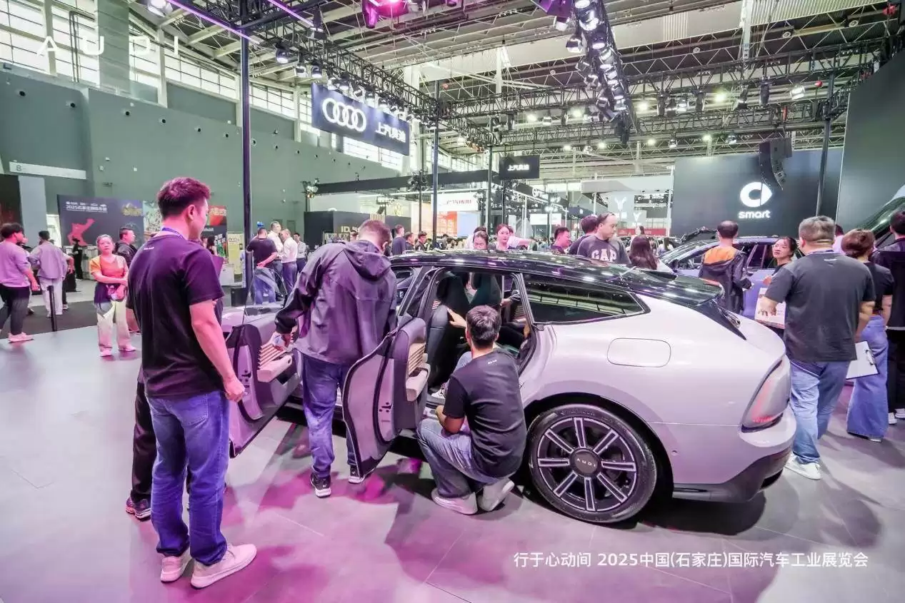 奥迪E5 Sportback内饰