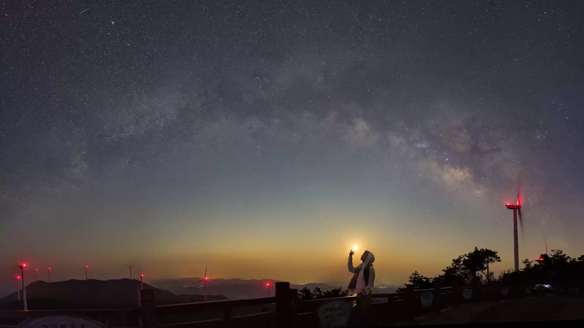 捕捉仲夏星空的璀璨与深邃，佳能 EOS R5 Mark II 星空摄影体验