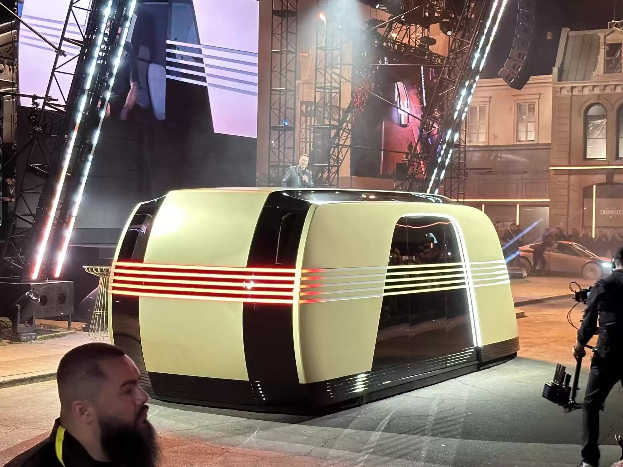 特斯拉推进无障碍出行：自动驾驶出租车服务将惠及残障人群