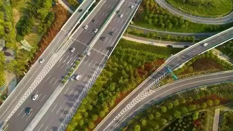 2025年国庆中秋双节叠加 八天假期小型客车免费通行