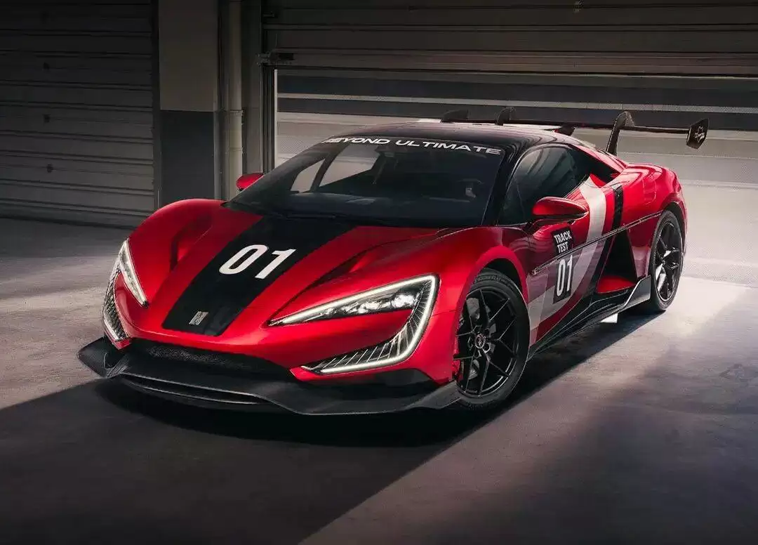 仰望U9 Xtreme内饰