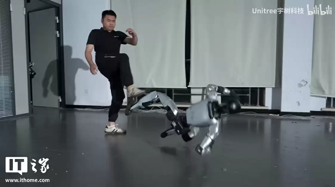 宇树G1人形机器人