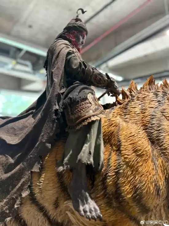 黑神话主理人回应钟馗雕像腿短不穿鞋！霸气新照释出