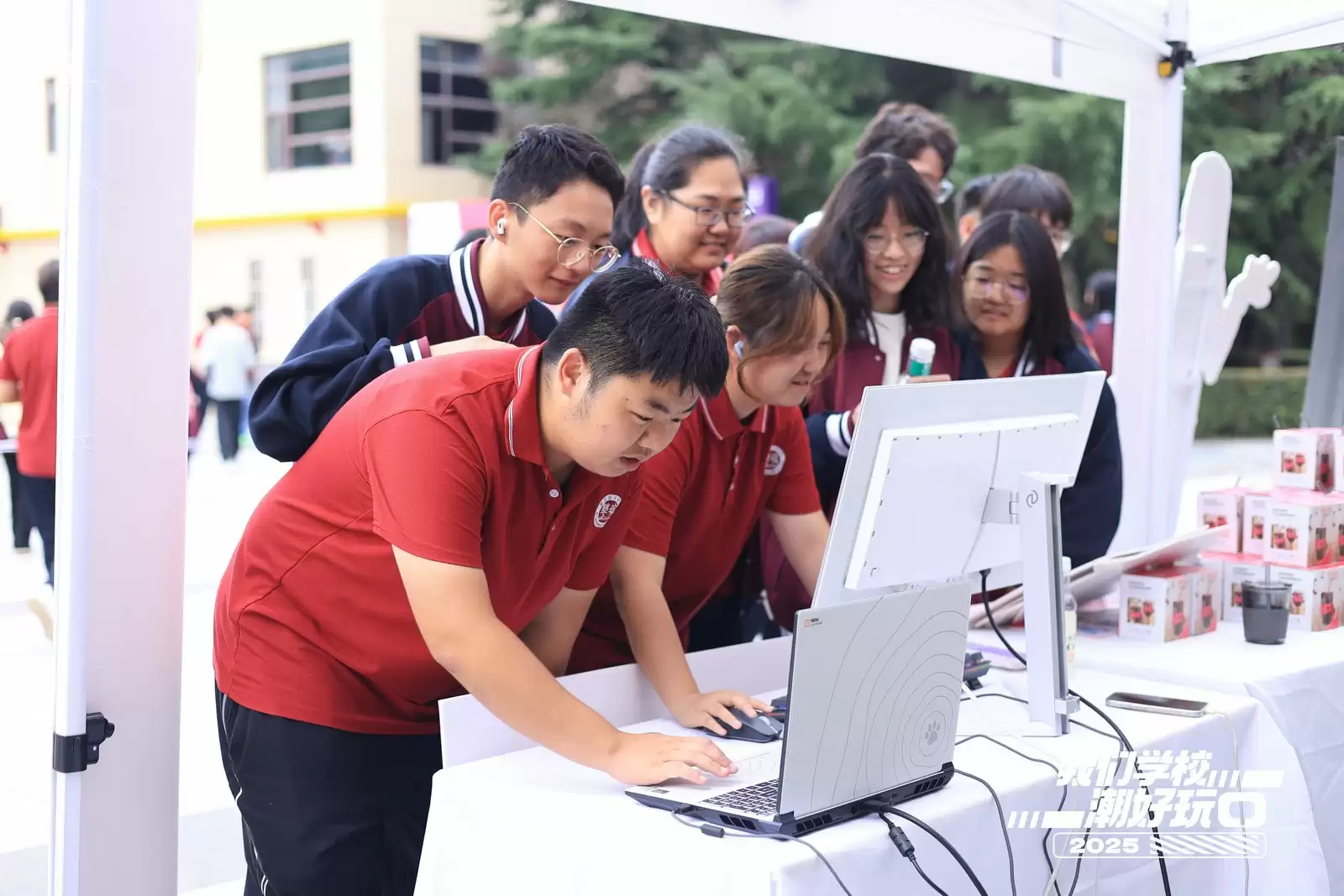 游戏试玩区盛况