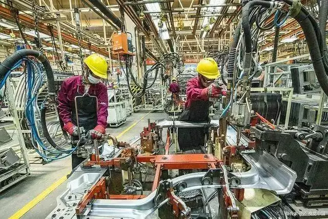 机器人涂装作业