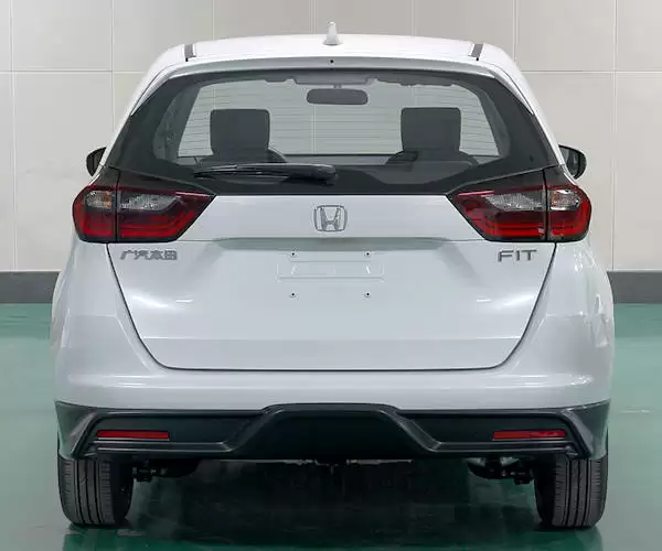 前脸大变样,新款广汽本田飞度实车曝光