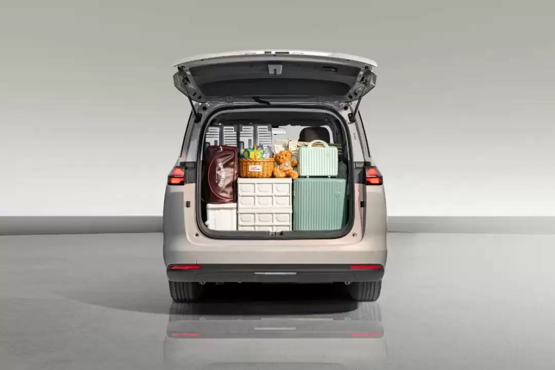 同级唯一电动侧滑门:五菱星光