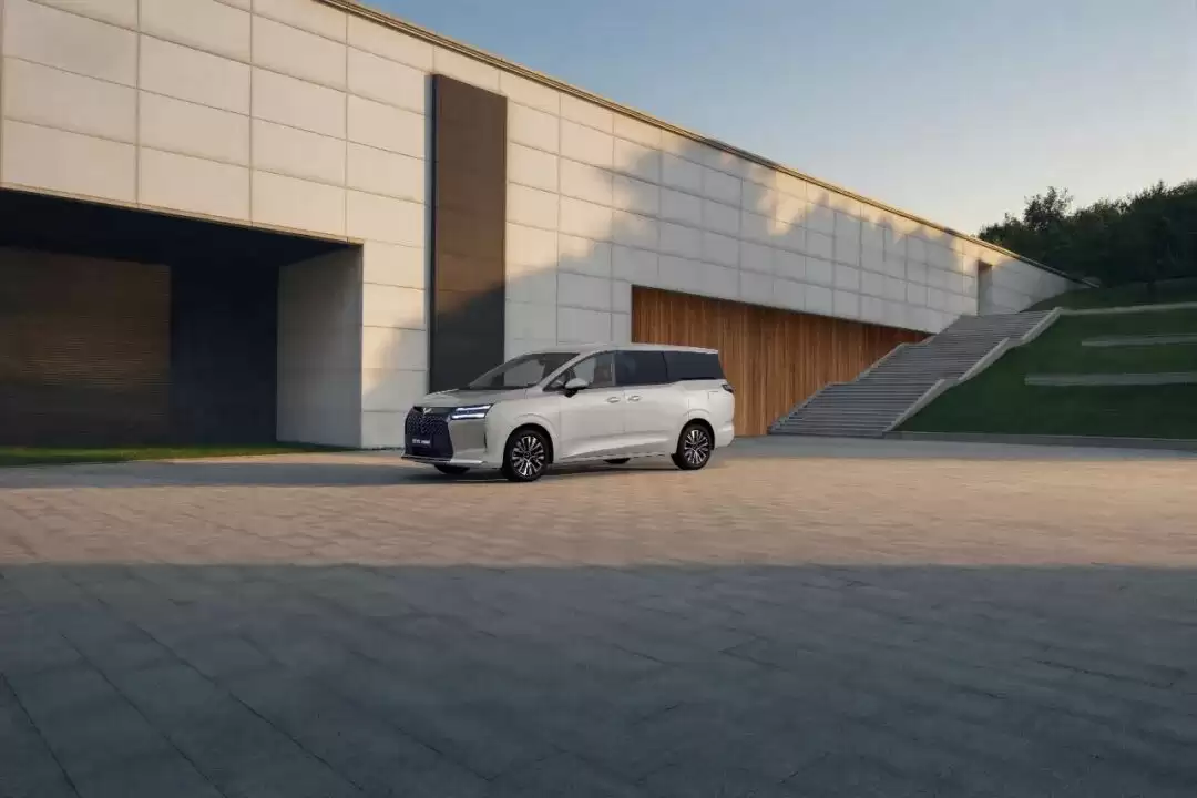 同级唯一电动侧滑门:五菱星光