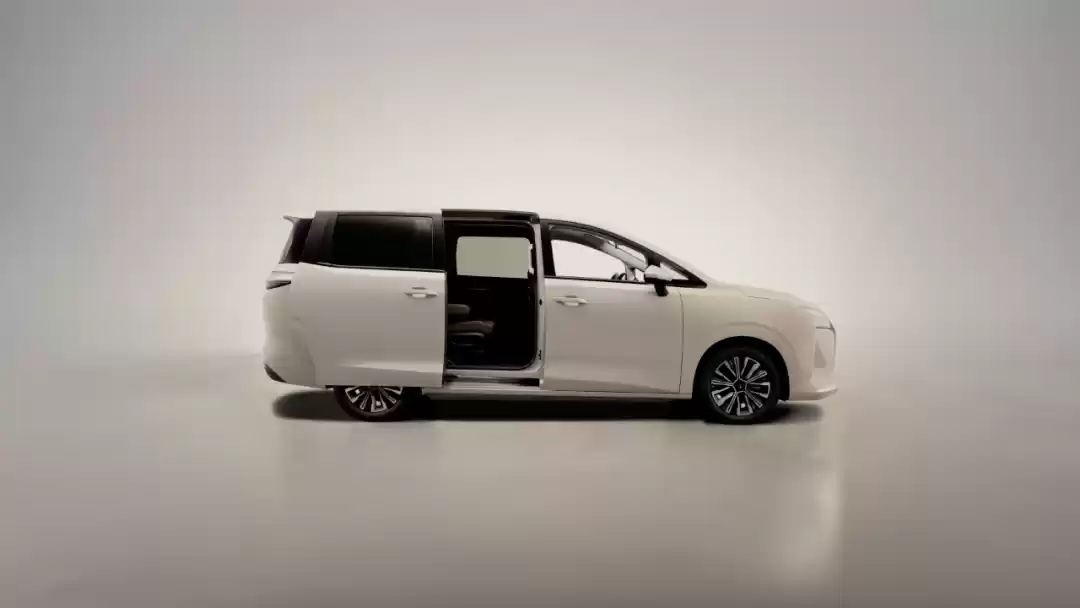 同级唯一电动侧滑门:五菱星光