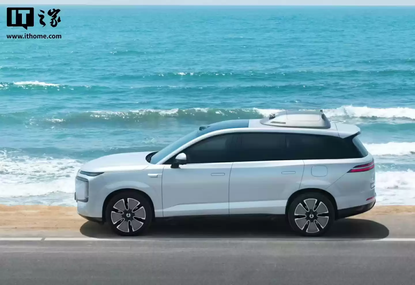 比亚迪腾势N8L侧视图