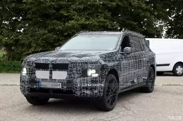 宝马iX7路试图曝光，2027年推旗舰纯电SUV