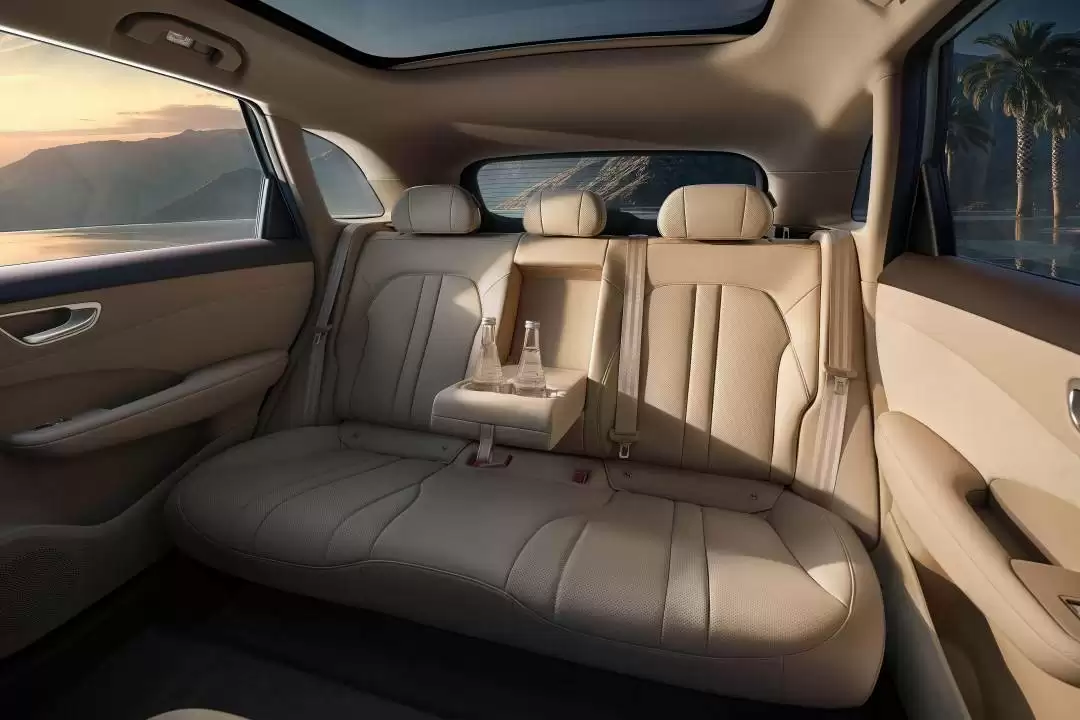 尚界H5内饰细节