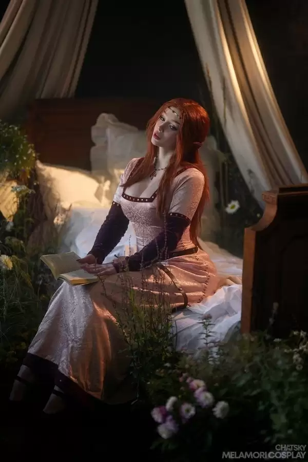 国外美女Cos《上古卷轴》女猎手艾拉