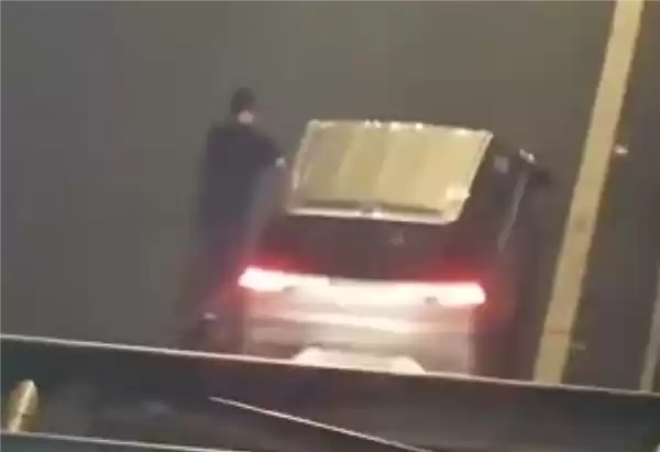 男子高速推车充电被查