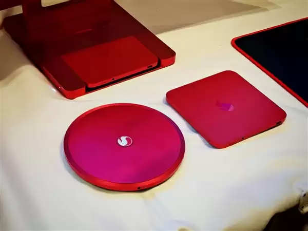 高通现场展示骁龙X2