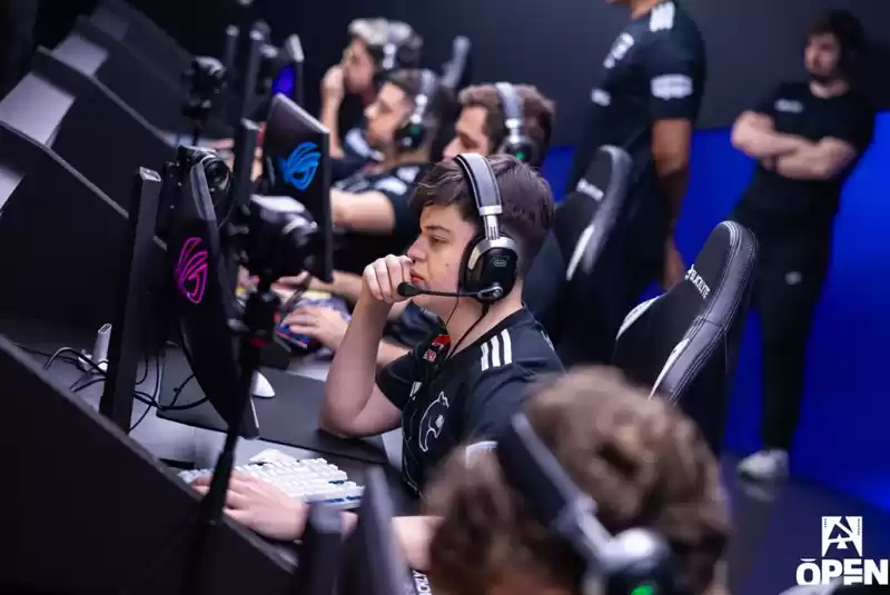 FURIA八年首冠全解析：FalleN狙击手转型 molodoy天才狙击手崛起｜CS2新王诞生内幕