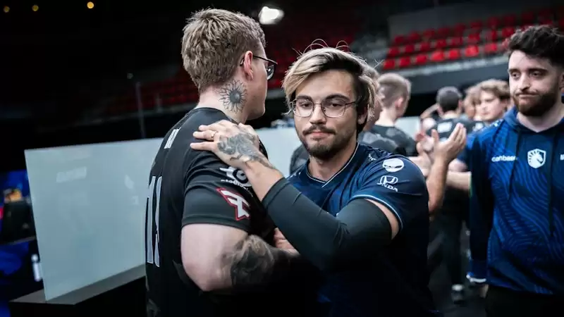 HLTV茶话会：molodoy锁定年度最佳新秀？m0NESY状态危机｜FaZe阵容地震CS2圈炸锅！