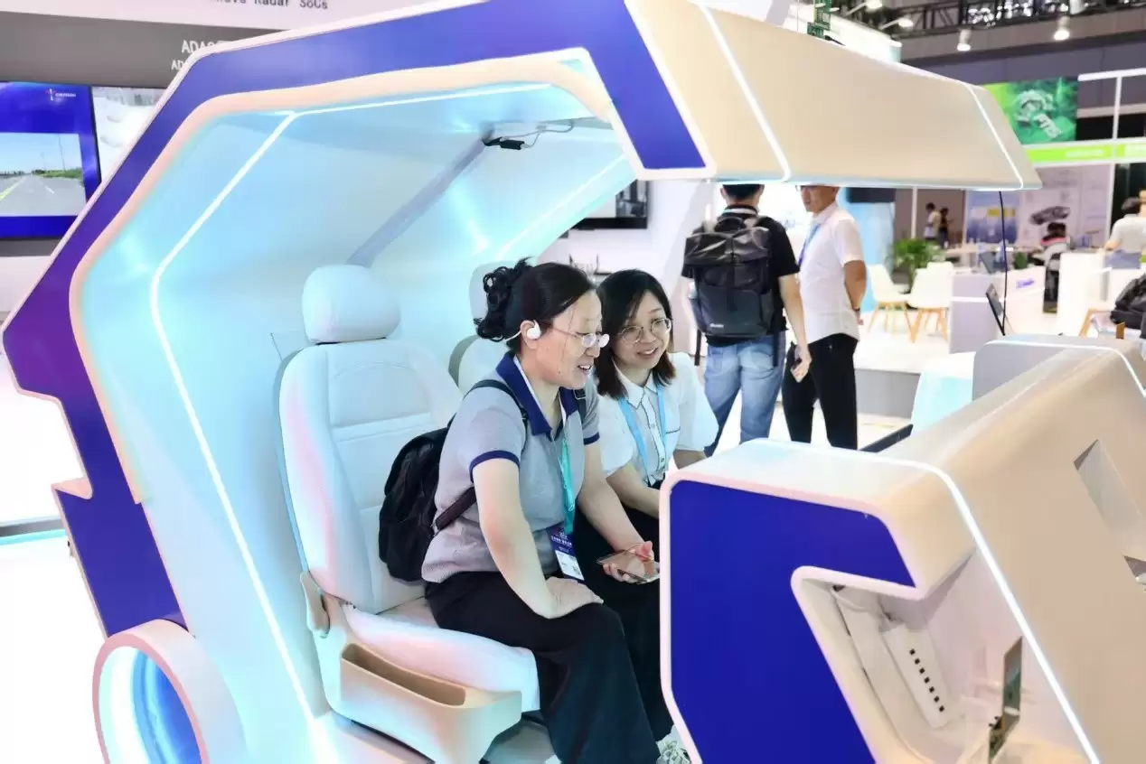 UWB+毫米波双芯联动