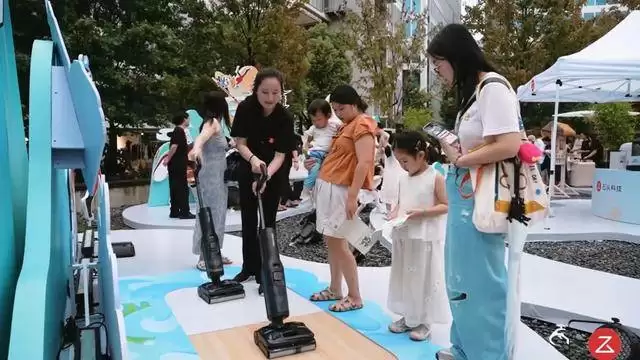 智能清洁设备展示