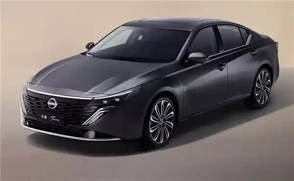 号称全球首个鸿蒙座舱燃油车