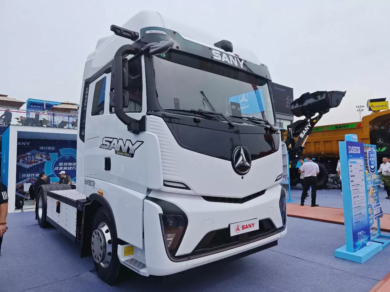 三一重卡江山SE636电动牵引车