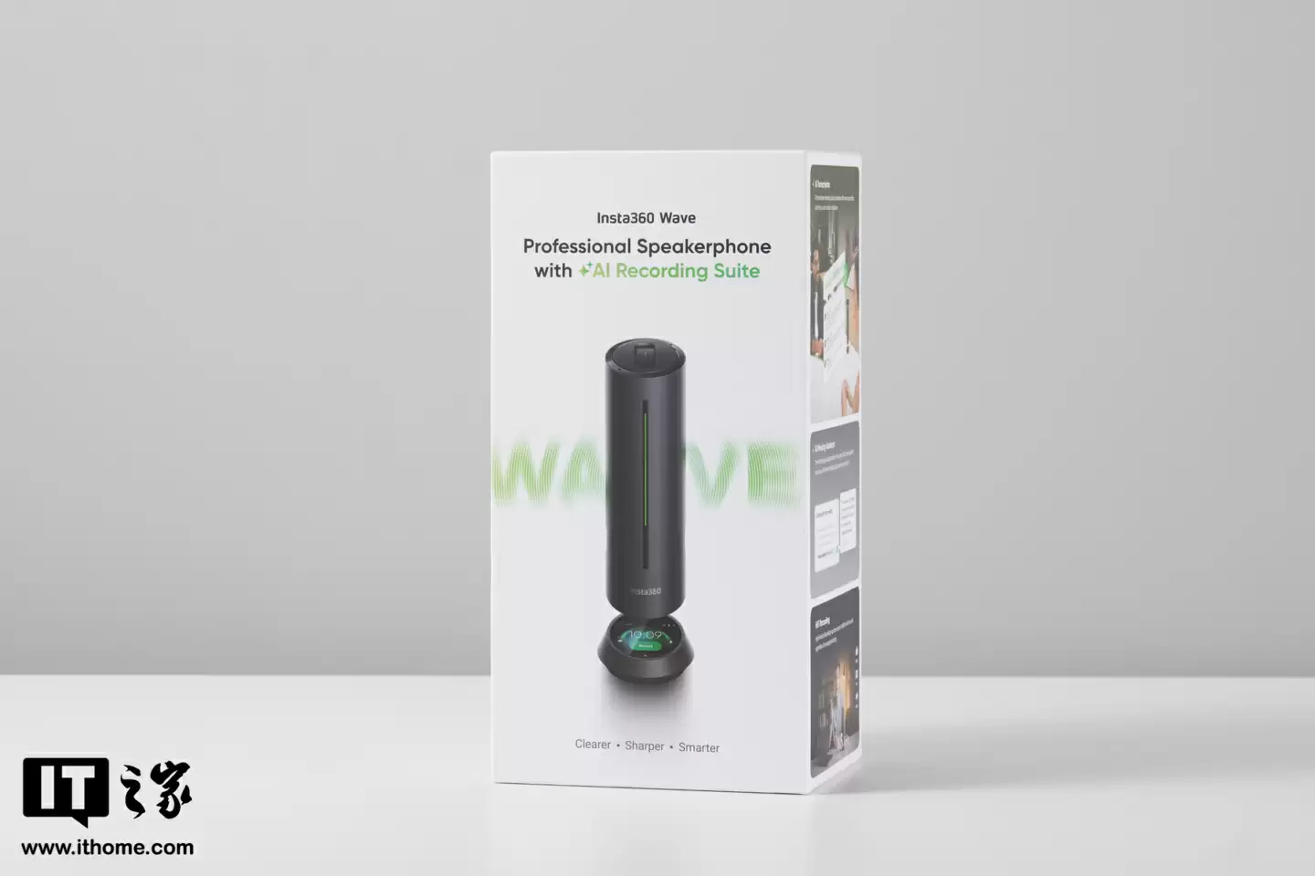 【IT之家开箱】影石首款 AI 录音全向麦克风 Insta360 Wave 图赏：“悬浮式”设计亮眼，底座配备隐藏式触屏
