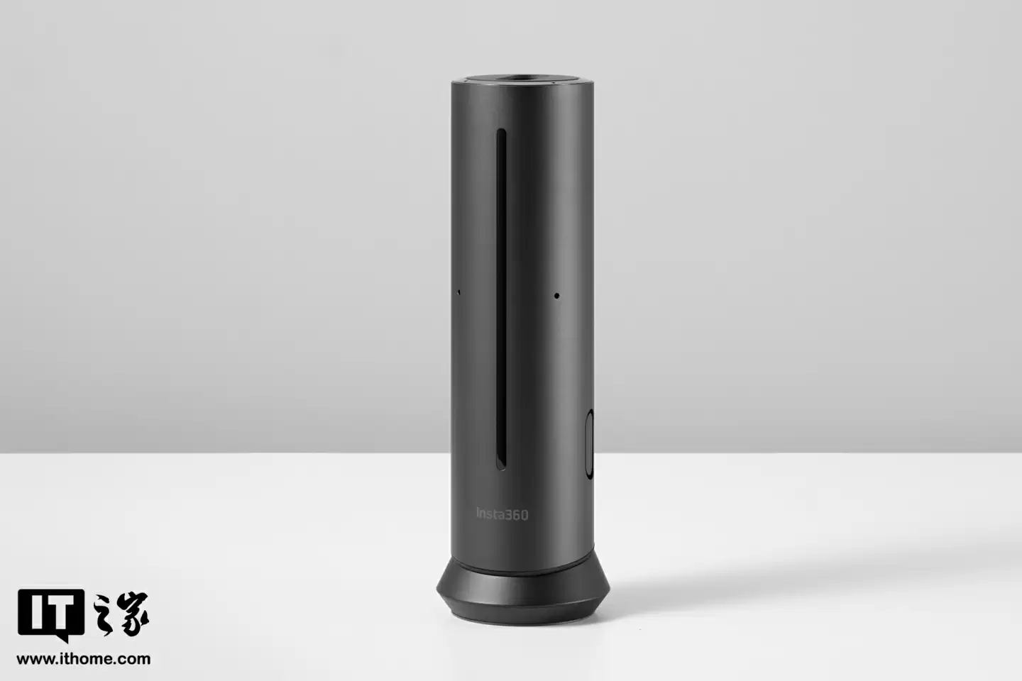 【IT之家开箱】影石首款 AI 录音全向麦克风 Insta360 Wave 图赏：“悬浮式”设计亮眼，底座配备隐藏式触屏