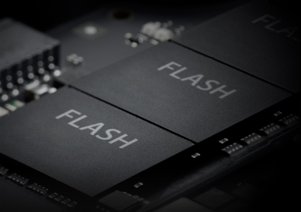 QLC SSD需求暴涨，120TB大容量存储迎来春天
