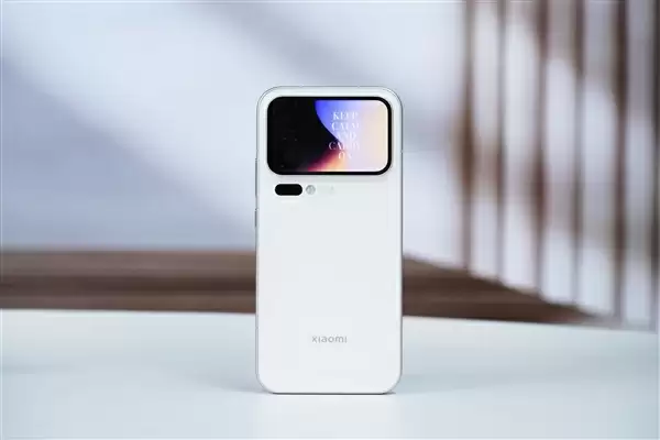 多一块屏对标iPhone