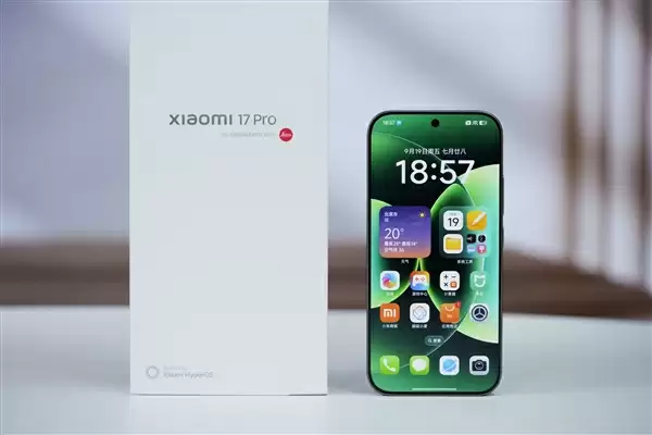 妙享背屏秒变游戏掌机!小米17 Pro图赏