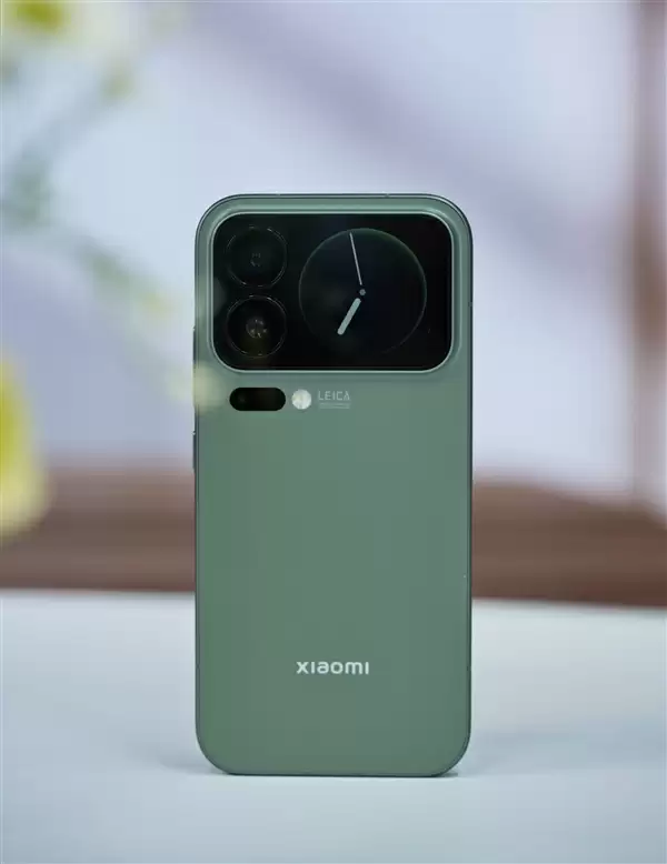 妙享背屏秒变游戏掌机!小米17 Pro图赏