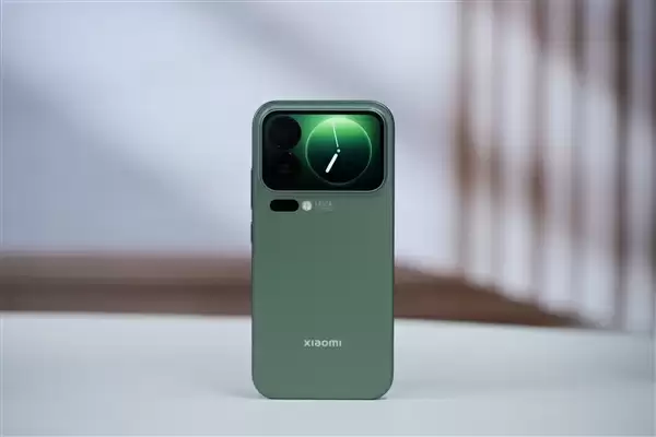 妙享背屏秒变游戏掌机!小米17 Pro图赏