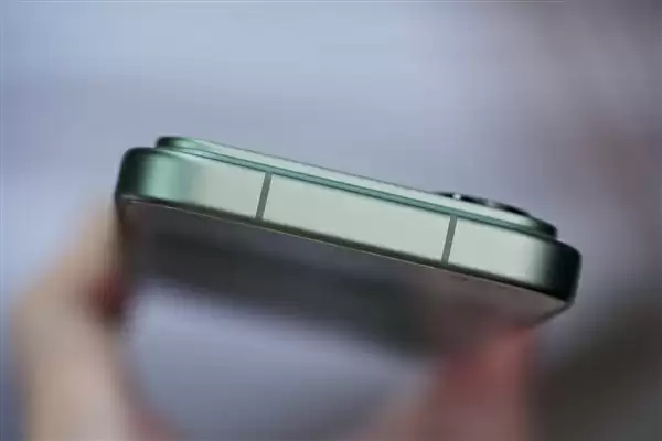 妙享背屏秒变游戏掌机!小米17 Pro图赏