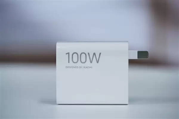 妙享背屏秒变游戏掌机!小米17 Pro图赏