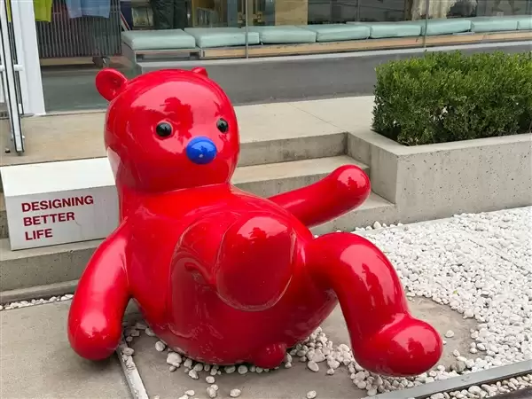 iPhone 17/17 Pro上手：牙膏挤爆掩盖不了创新乏力