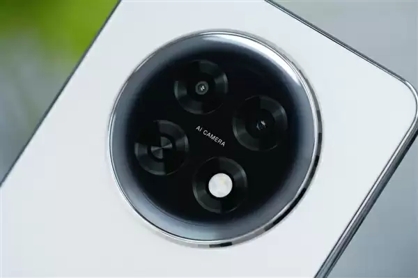 满级防尘防水仅1499元！OPPO