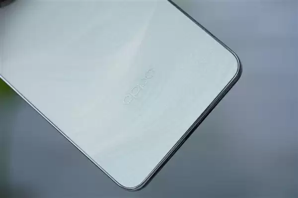 满级防尘防水仅1499元！OPPO