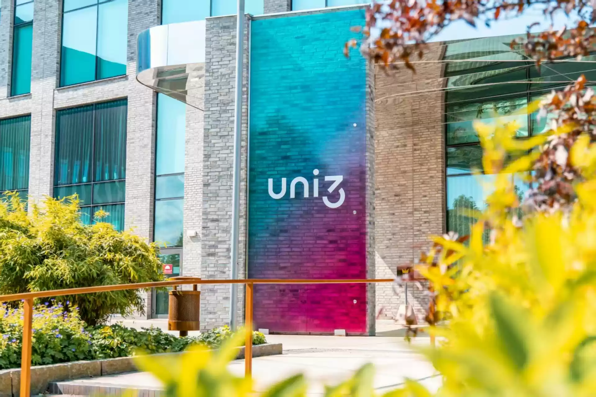 探访吉利欧洲创新中心