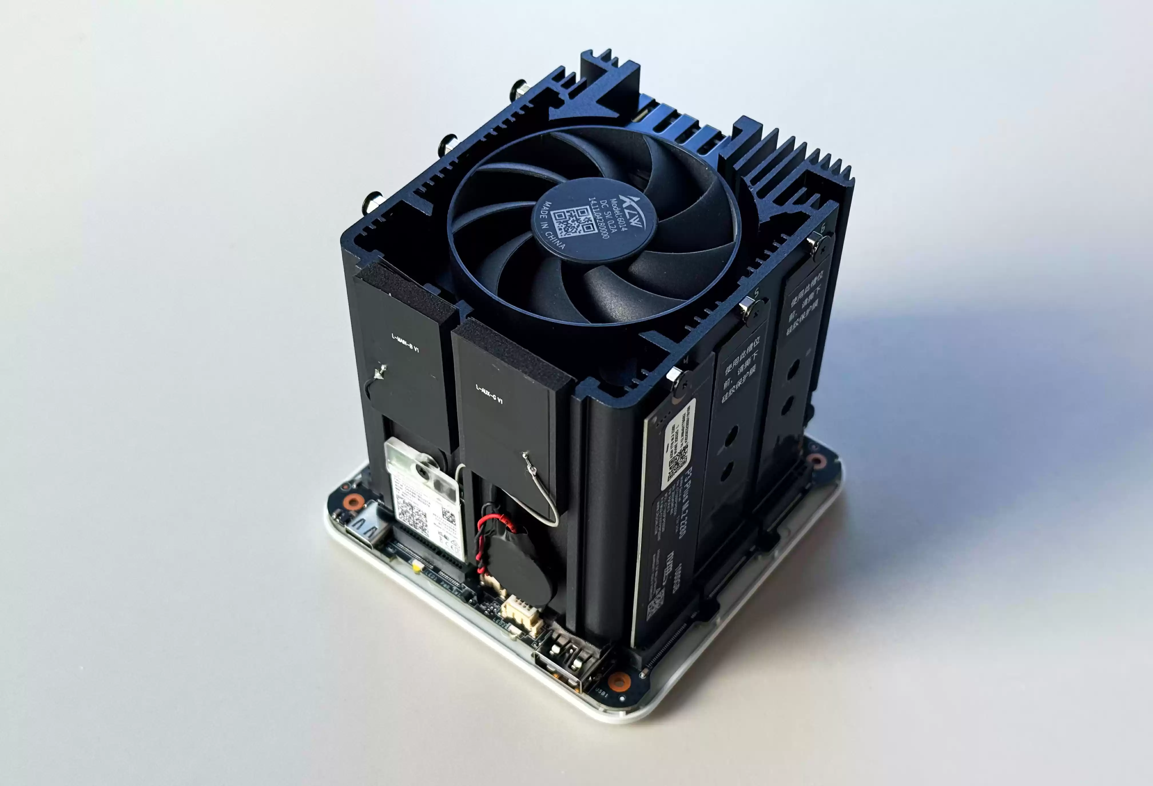 【IT之家评测室】千元六盘位全闪