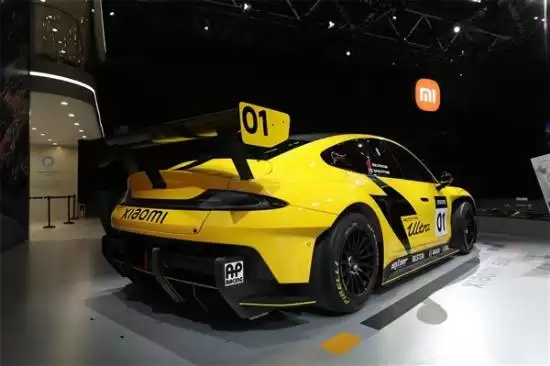 雷军呼吁共建清朗生态,倡导汽车业合作共赢