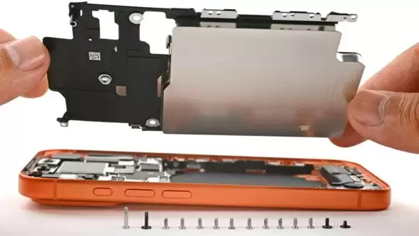 iPhone 17 Pro拆解图