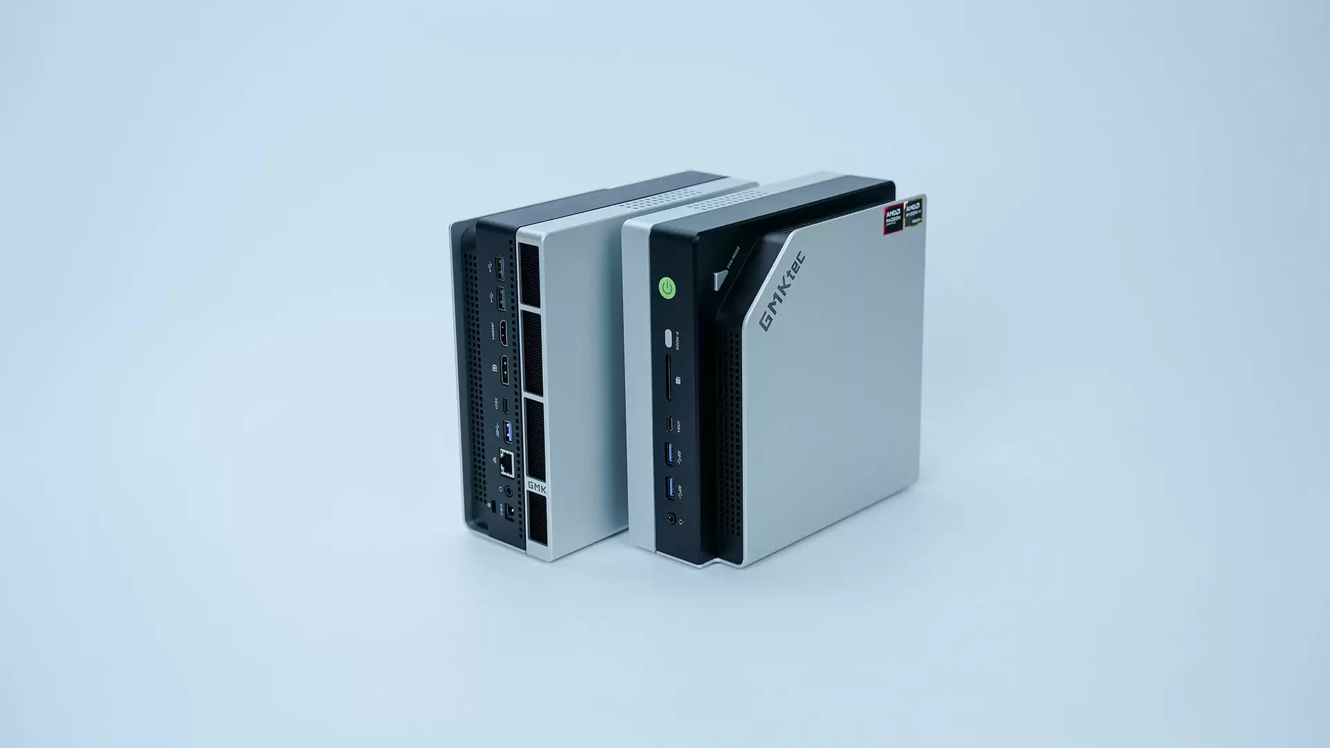 极摩客EVO-X2桌面AI超算荣膺美国好设计铂金奖，引领全球桌面计算新潮流