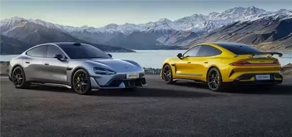 “登陆”日本!小米SU7