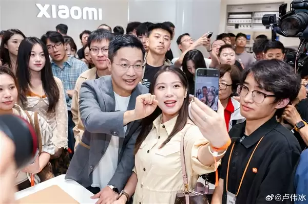 5999元起的小米17