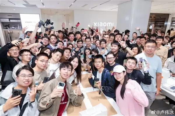 5999元起的小米17